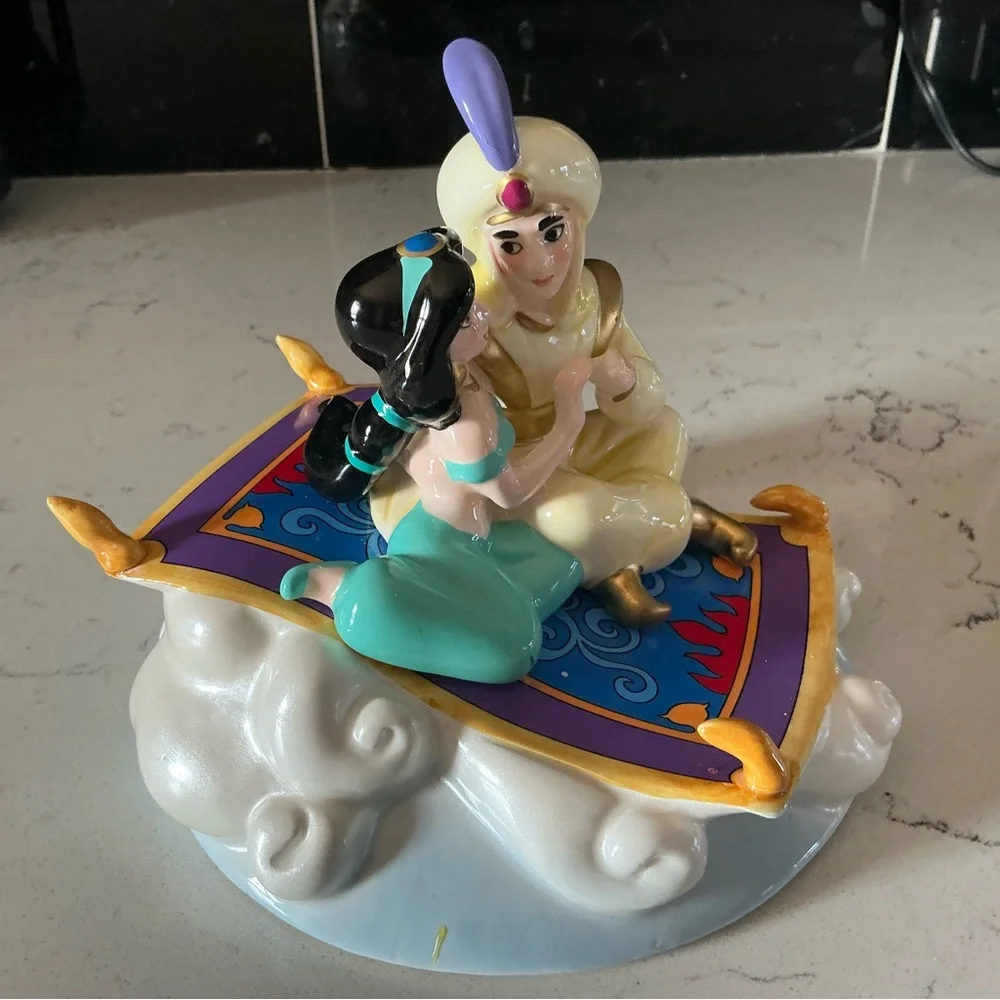 Disney Aladdin and Jasmine Magic Carpet Ride Figurine